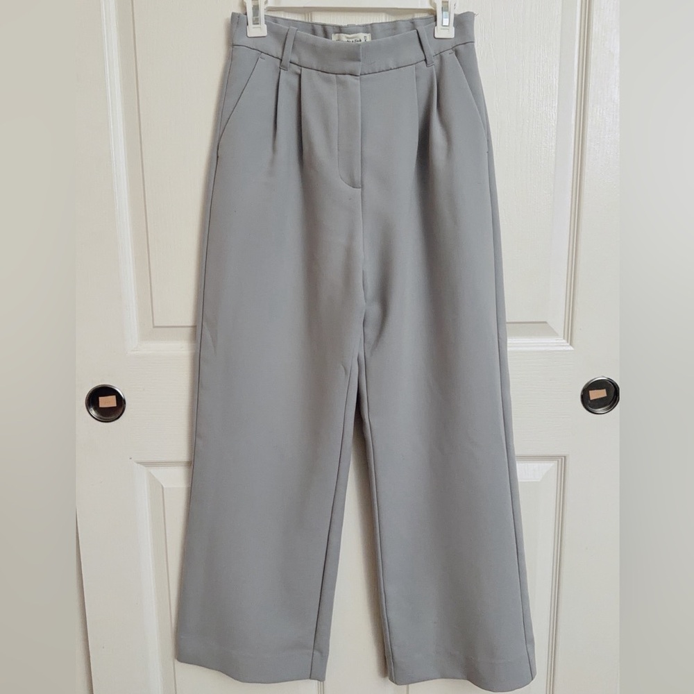 Abercrombie & Fitch Light Gray Women's Trousers